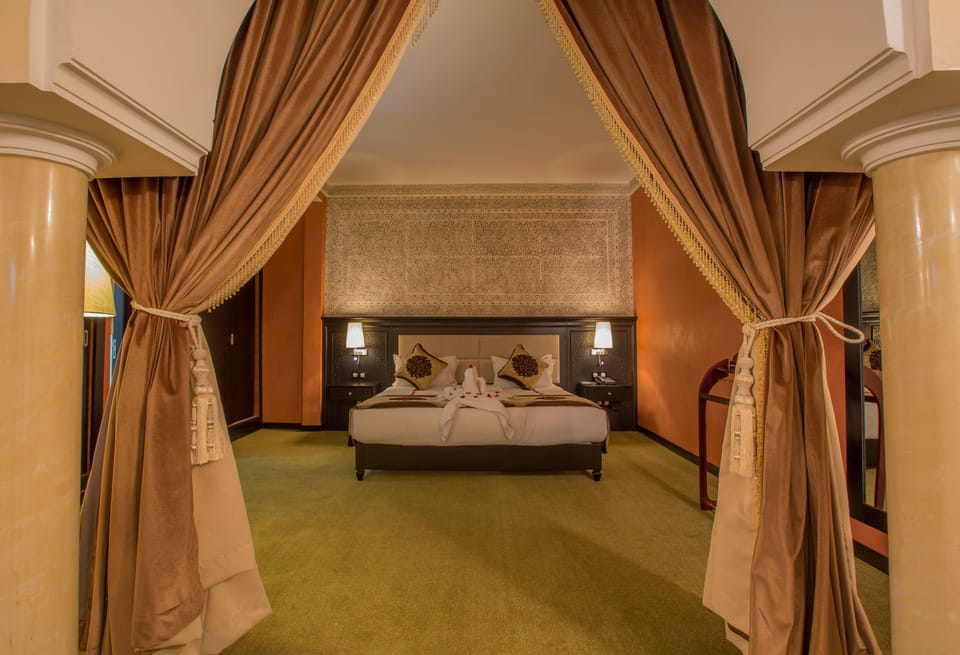 Royal Suite | Premium bedding, Select Comfort beds, minibar, in-room safe