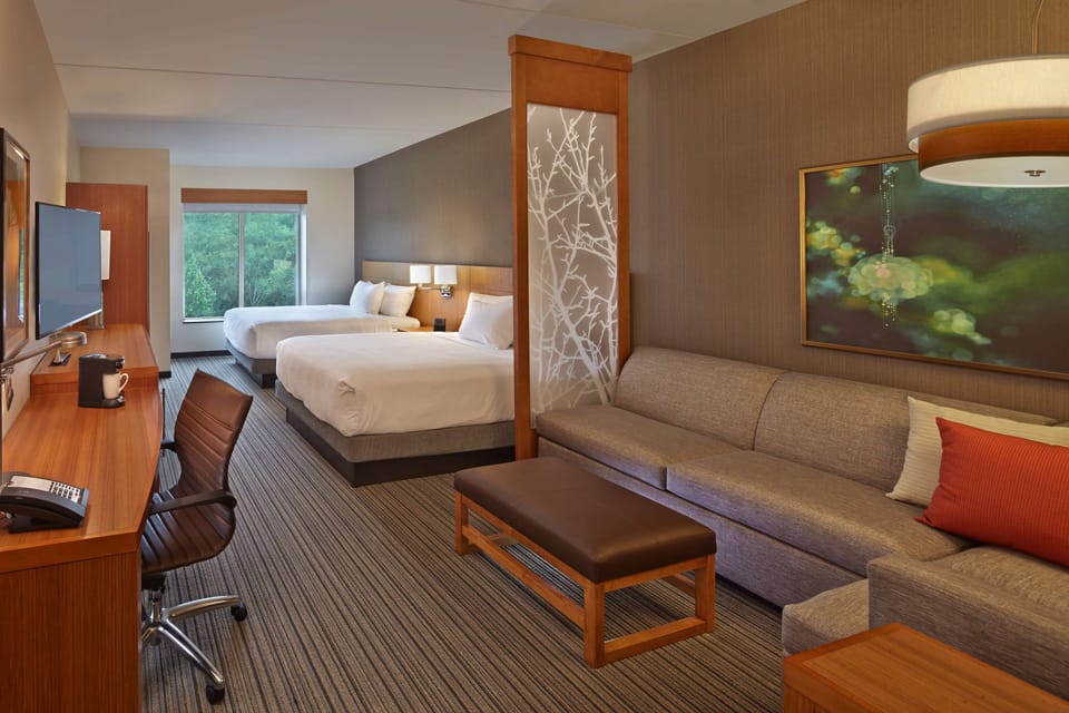 In-room safe, desk, iron/ironing board, free cribs/infant beds