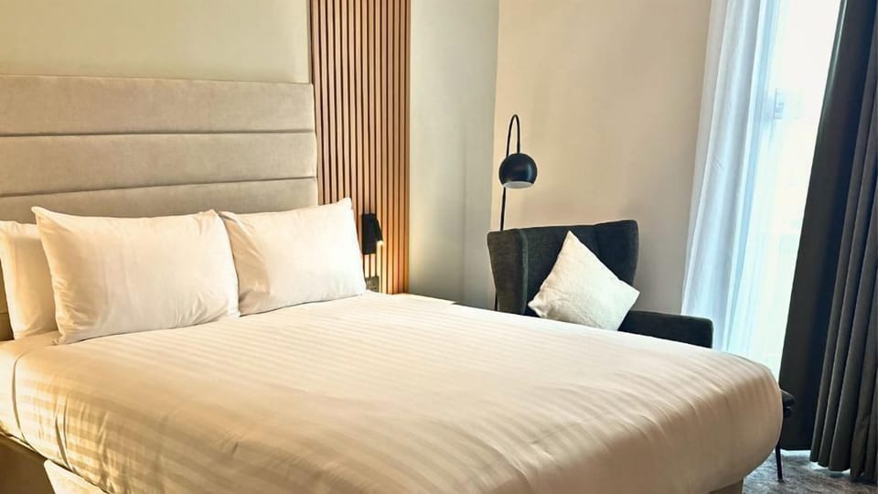 Executive Double Room | In-room safe, desk, iron/ironing board, free WiFi