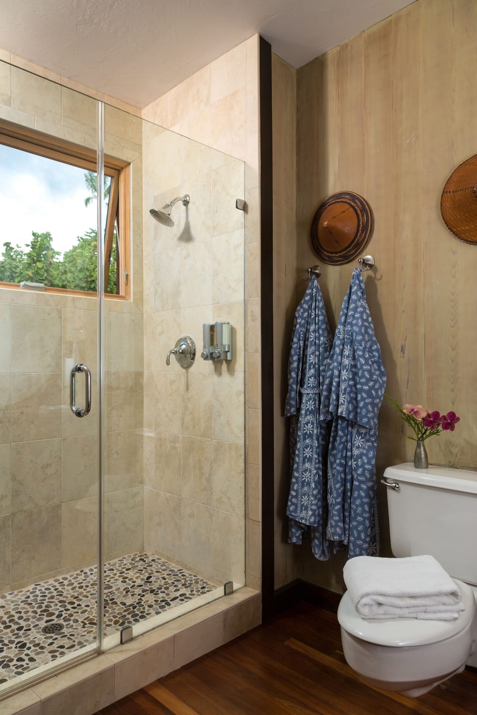 Gardenia Suite | Bathroom | Free toiletries, hair dryer, bathrobes, slippers