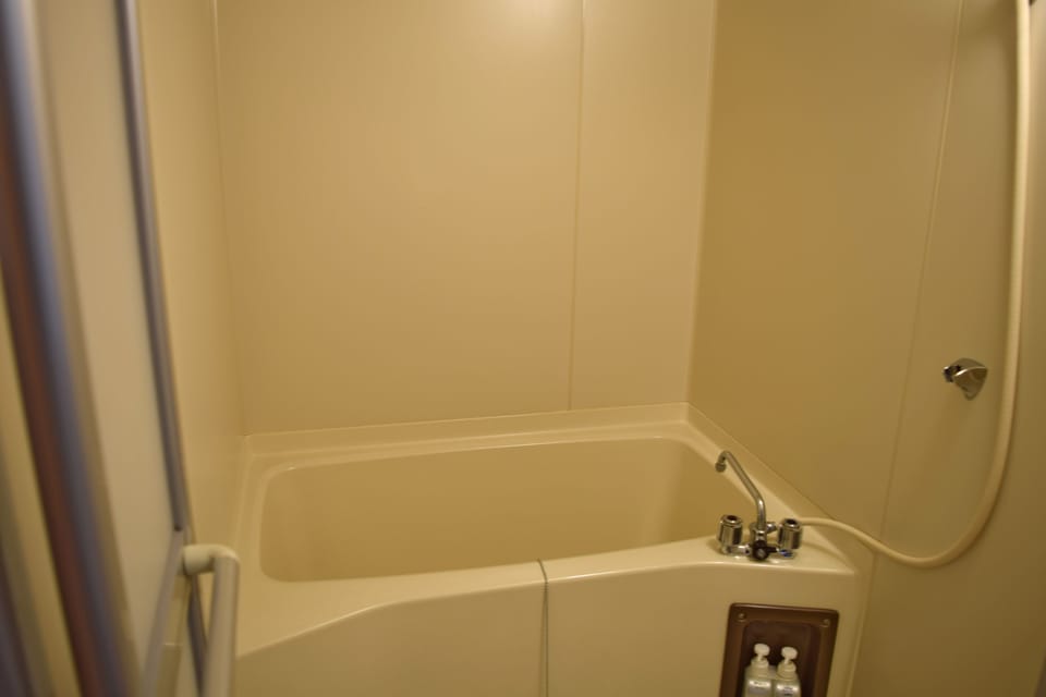 Japanese Style Room with Private Bathroom, Non Smoking | Bathroom sink