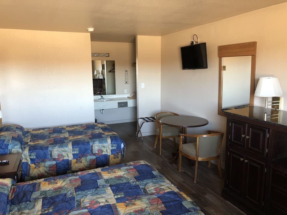 Basic Room, 2 Double Beds | Free WiFi, bed sheets