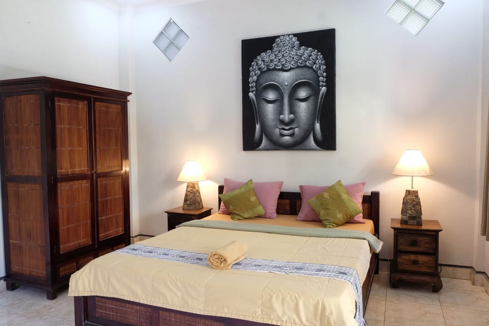 Superior Room | Desk, WiFi (free), bed sheets