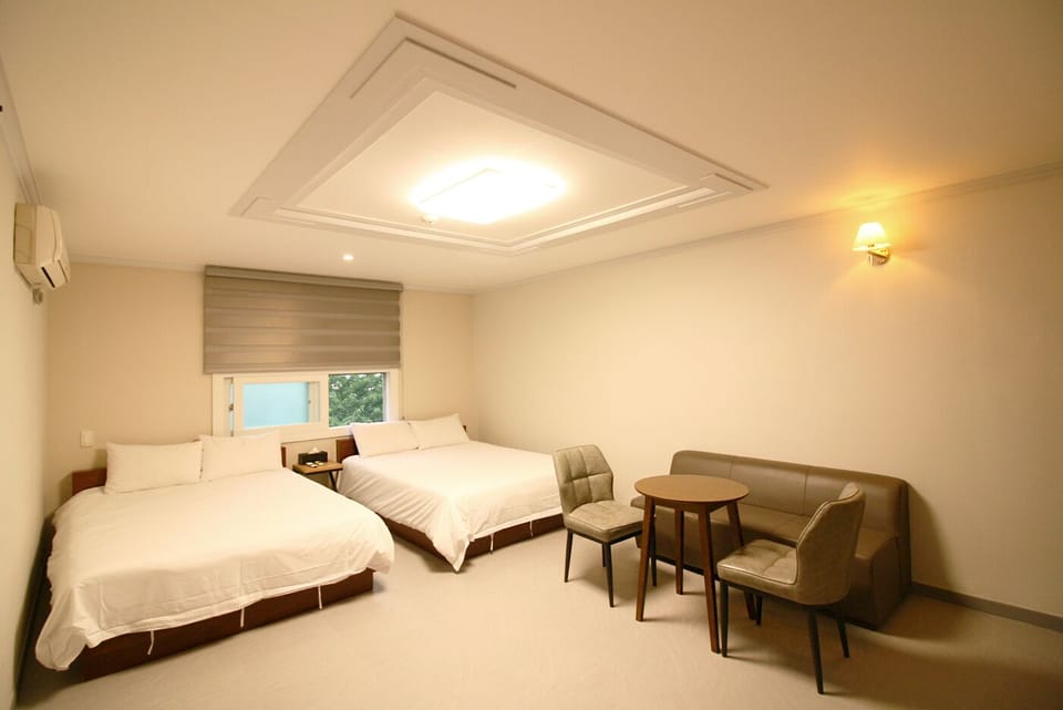 Family Quadruple Room | Desk, free WiFi, bed sheets