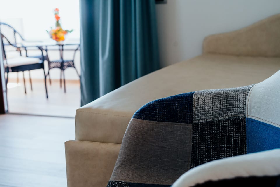 Superior Double Room, Balcony, Sea View | Minibar, in-room safe, bed sheets