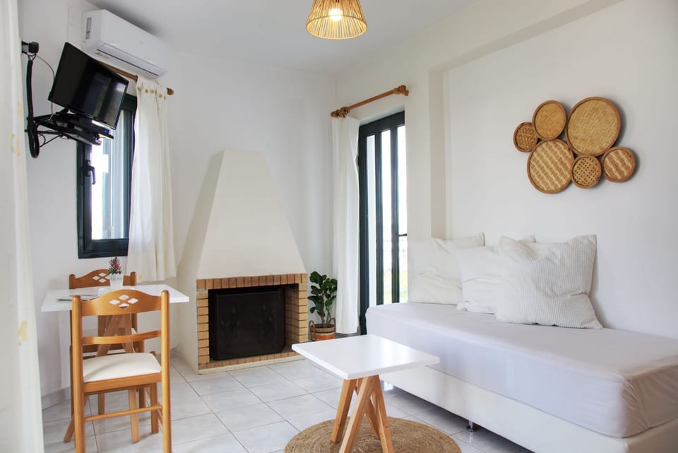 1 bedroom, hypo-allergenic bedding, in-room safe, desk