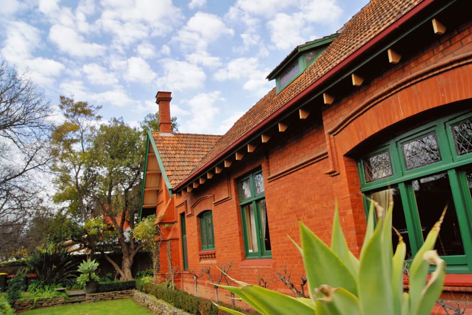 Buxton Manor Hotel in Adelaide