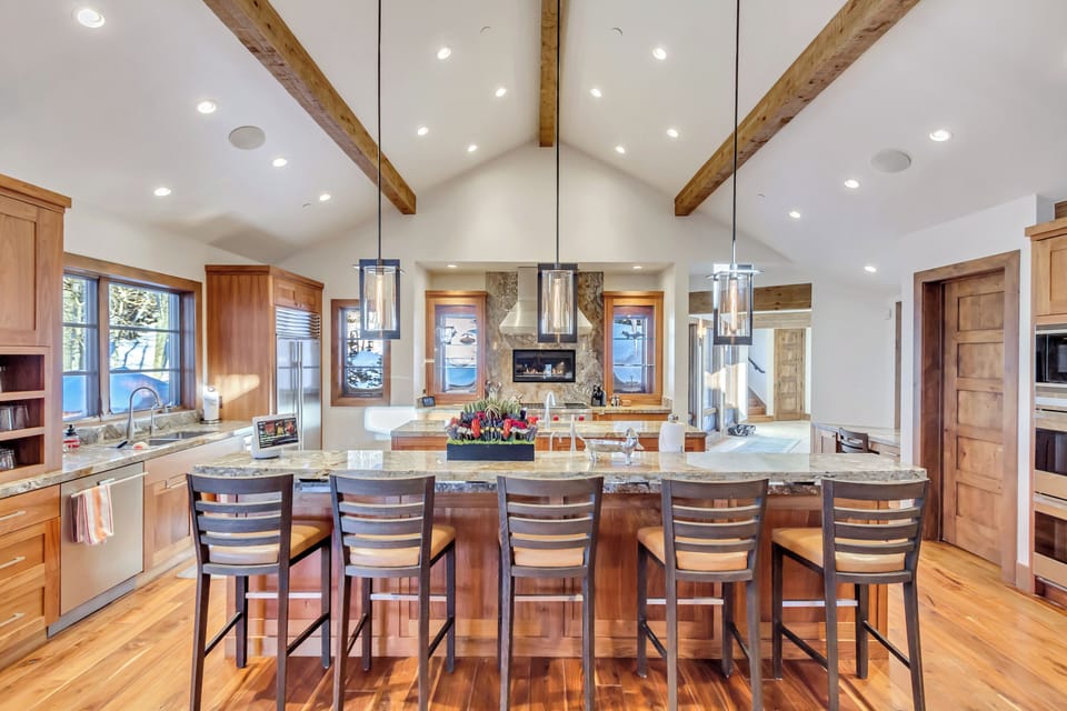 House (Ruby) | Private kitchen | Fridge, microwave, coffee/tea maker, highchair