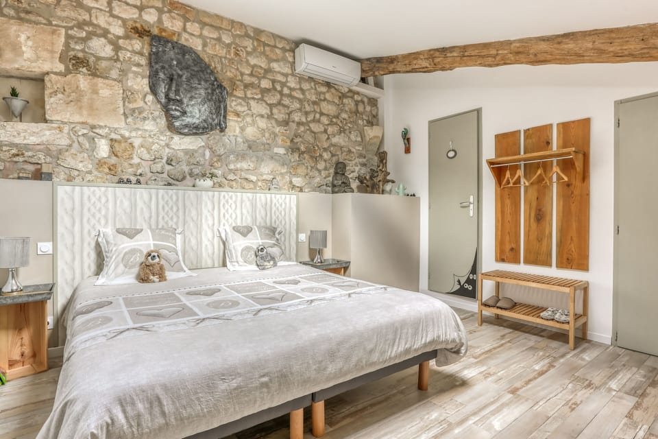 Design Room | Premium bedding, individually decorated, individually furnished