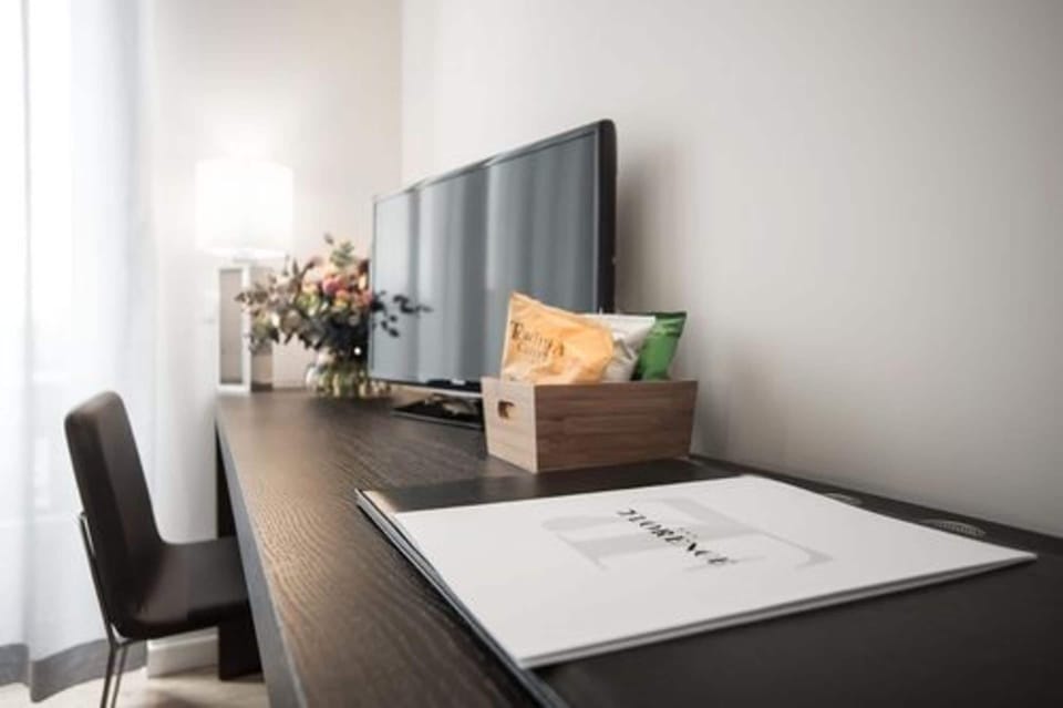 In-room safe, desk, blackout drapes, free WiFi