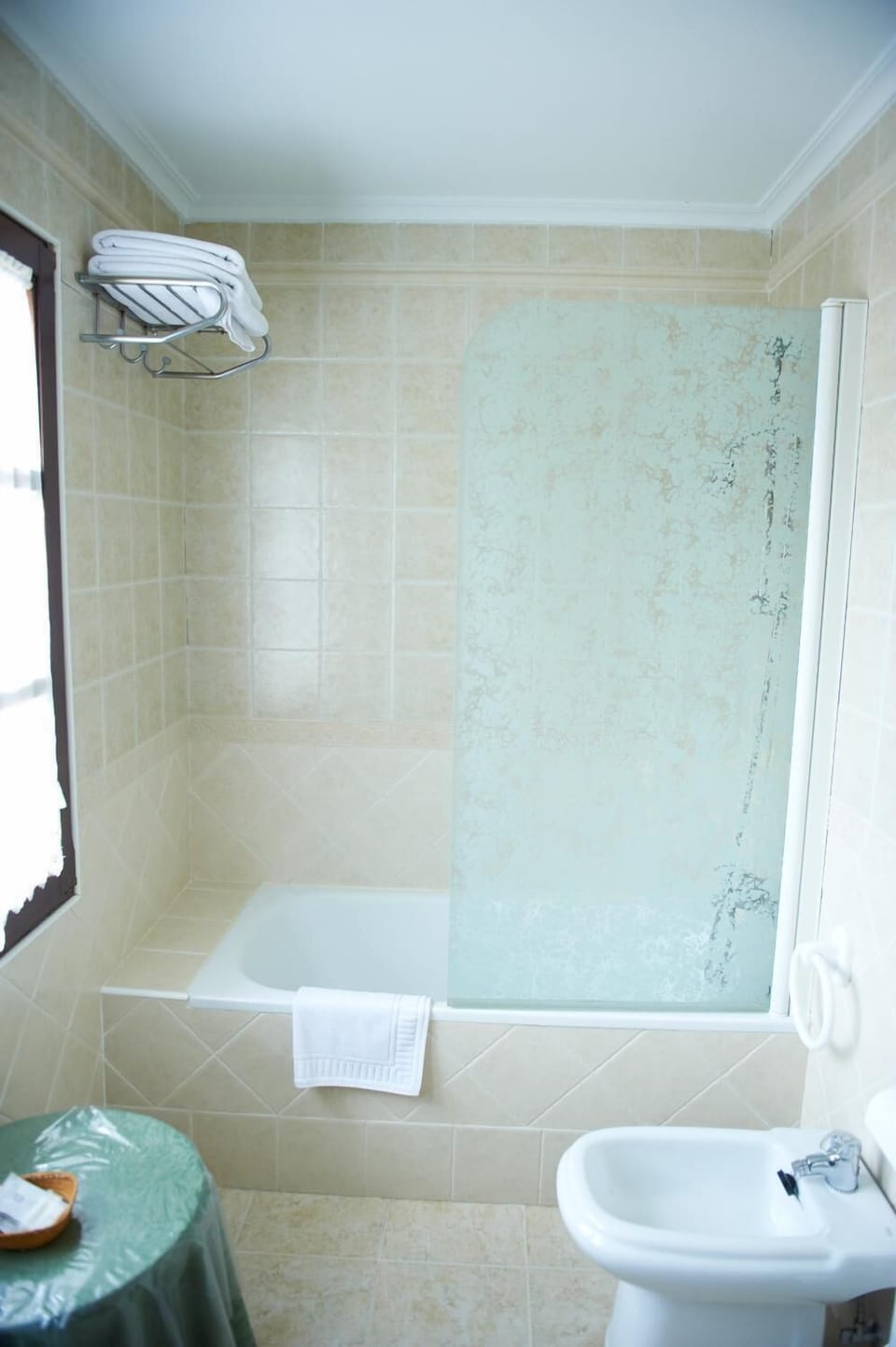 Free toiletries, hair dryer