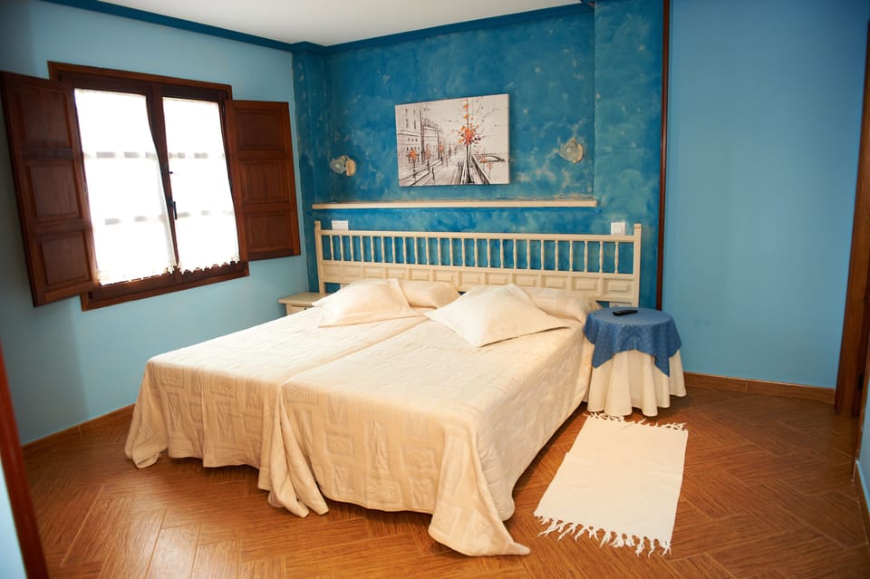 In-room safe, desk, free WiFi