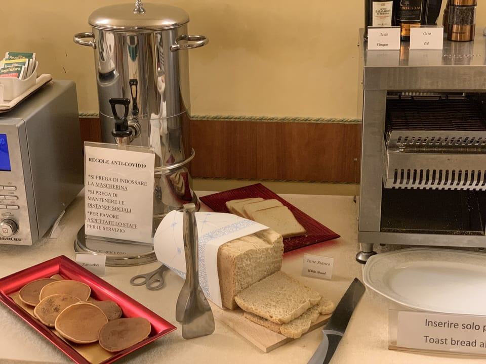 Free daily continental breakfast