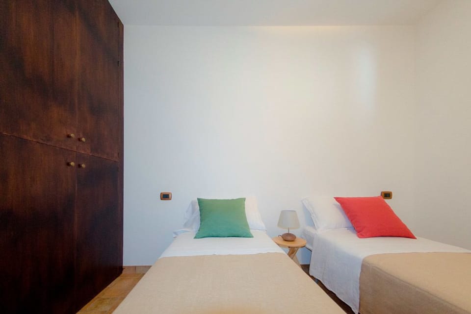 House | 3 bedrooms, iron/ironing board, cribs/infant beds, WiFi
