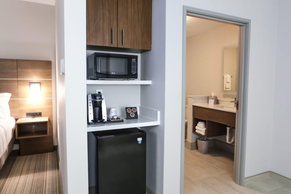 In-room safe, desk, blackout drapes, iron/ironing board