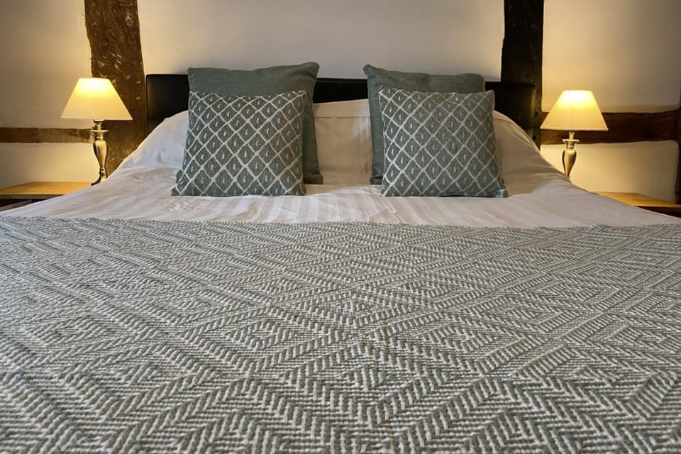 Double Room, Garden View | Free WiFi, bed sheets