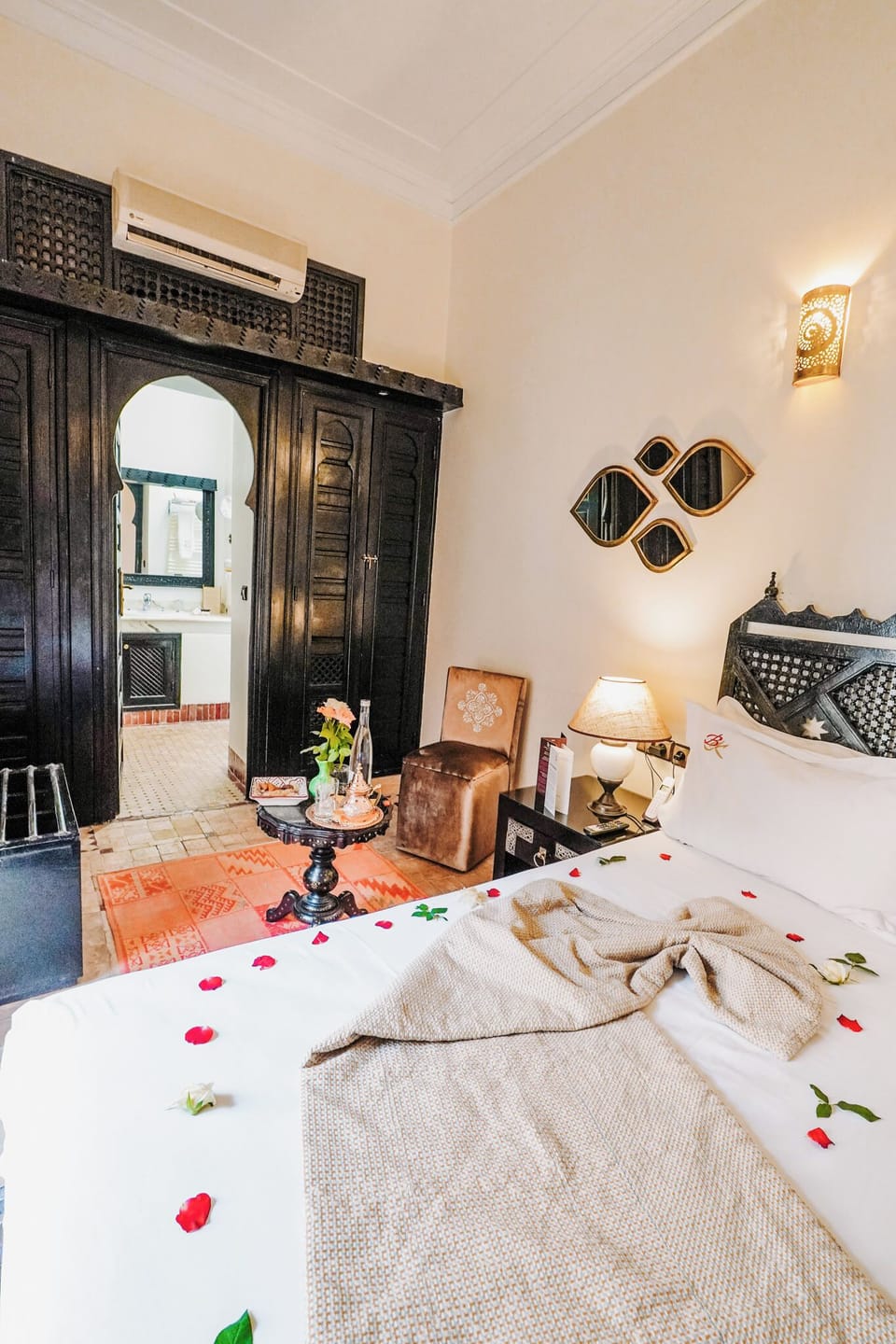 Single Room | Egyptian cotton sheets, premium bedding, minibar, in-room safe