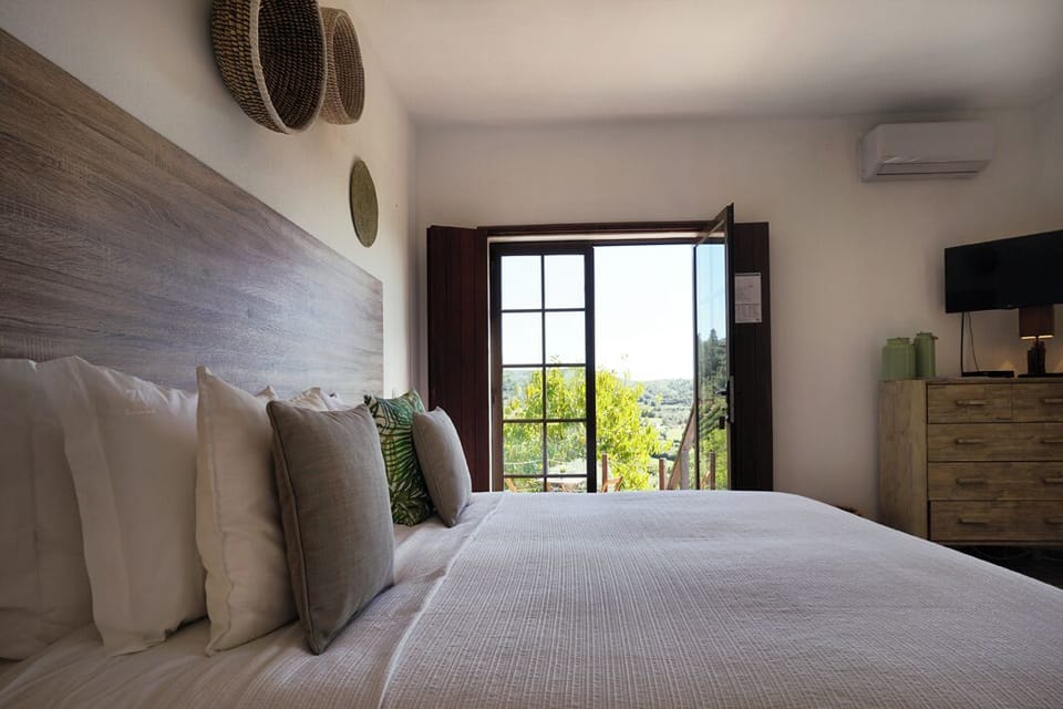 Superior Double or Twin Room | Soundproofing, free WiFi, bed sheets, wheelchair access