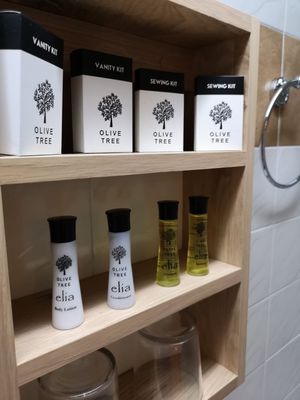 Junior Suite | Bathroom amenities | Hair dryer, slippers, towels, soap