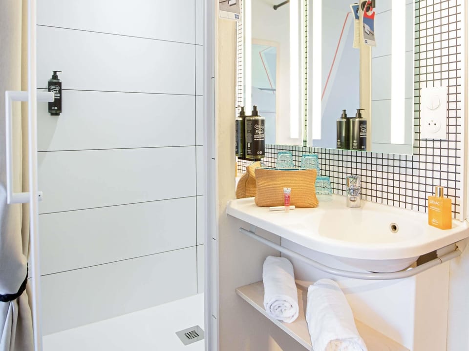 In-room safe, soundproofing, free cribs/infant beds, free WiFi