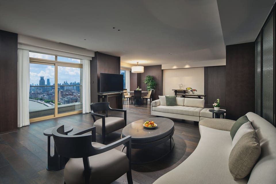 Diplomat Suite King | Premium bedding, minibar, in-room safe, desk