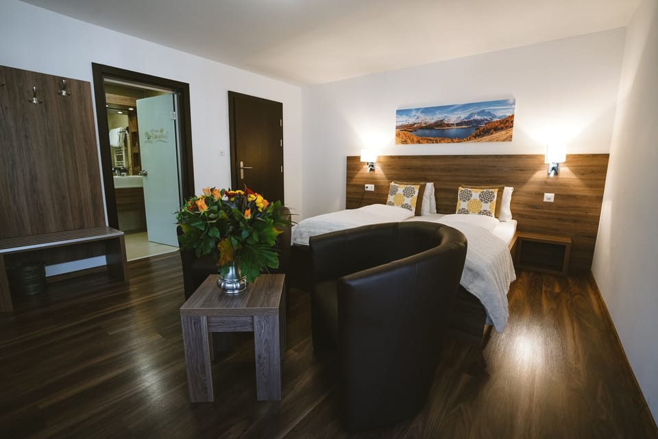 Superior Double Room | In-room safe, blackout drapes, cribs/infant beds, free WiFi