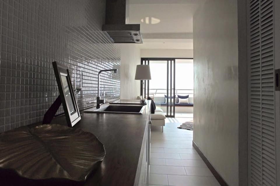 1 Bedroom Suite | In-room dining