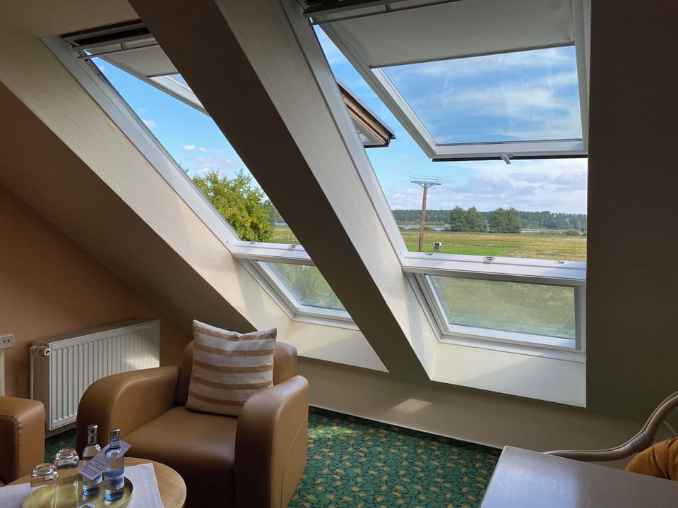 Suite | Living area | 43-inch LED TV with satellite channels, TV
