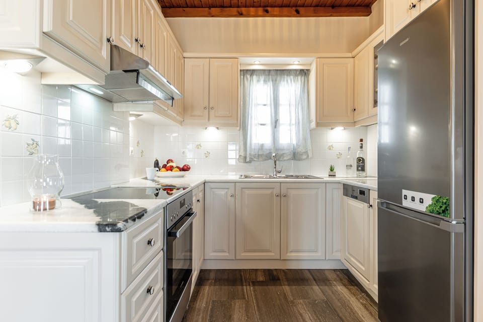 Executive Villa, 3 Bedrooms, Sea View (Outdoor Jetted Tub) | Private kitchen | Coffee/tea maker, electric kettle, eco-friendly cleaning products