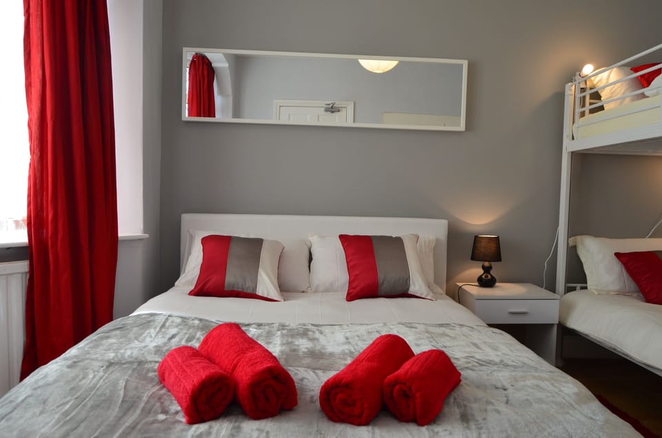 Iron/ironing board, free WiFi, bed sheets