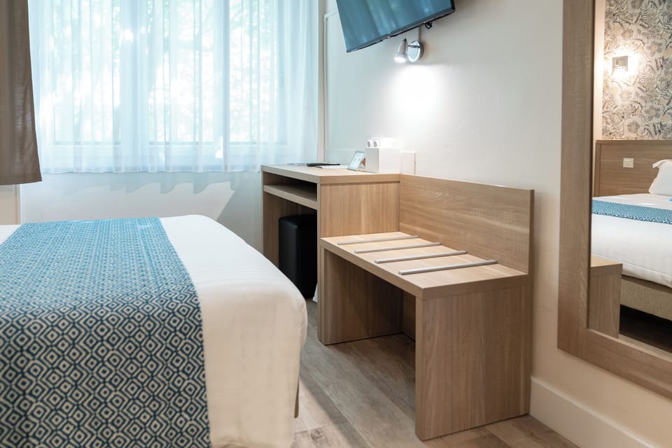 Standard Double Room | Desk, laptop workspace, soundproofing, free WiFi