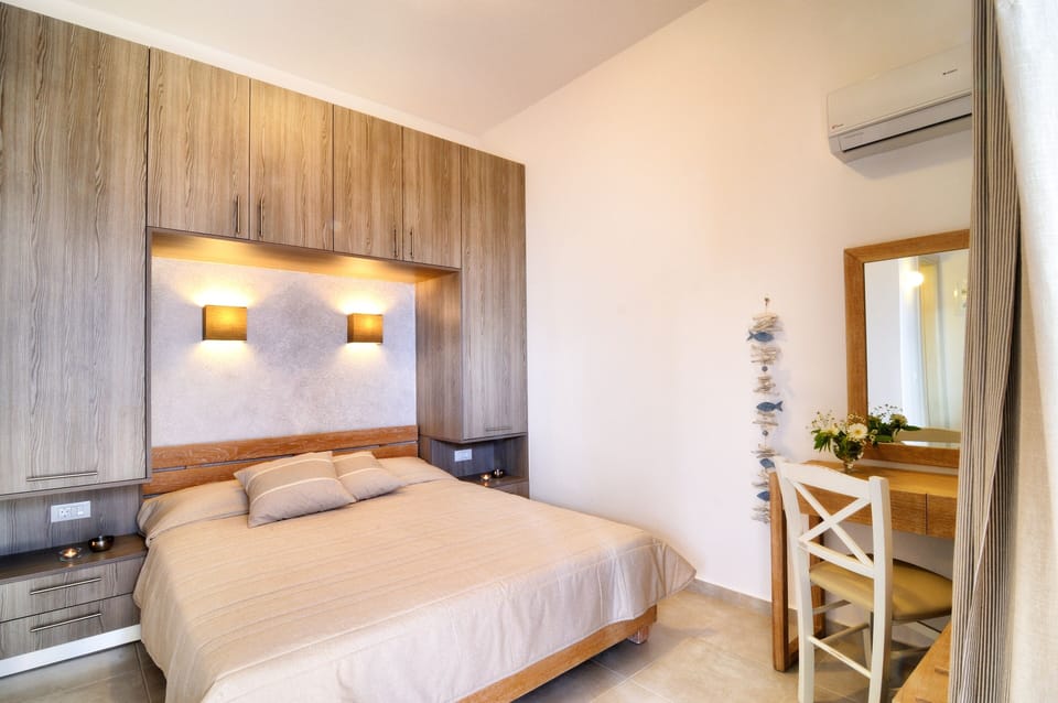 Premium bedding, in-room safe, soundproofing, iron/ironing board