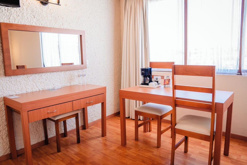 Standard Room, 2 Double Beds | In-room safe, desk, bed sheets, wheelchair access