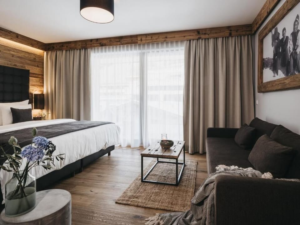 Deluxe Room | In-room safe, free WiFi, bed sheets