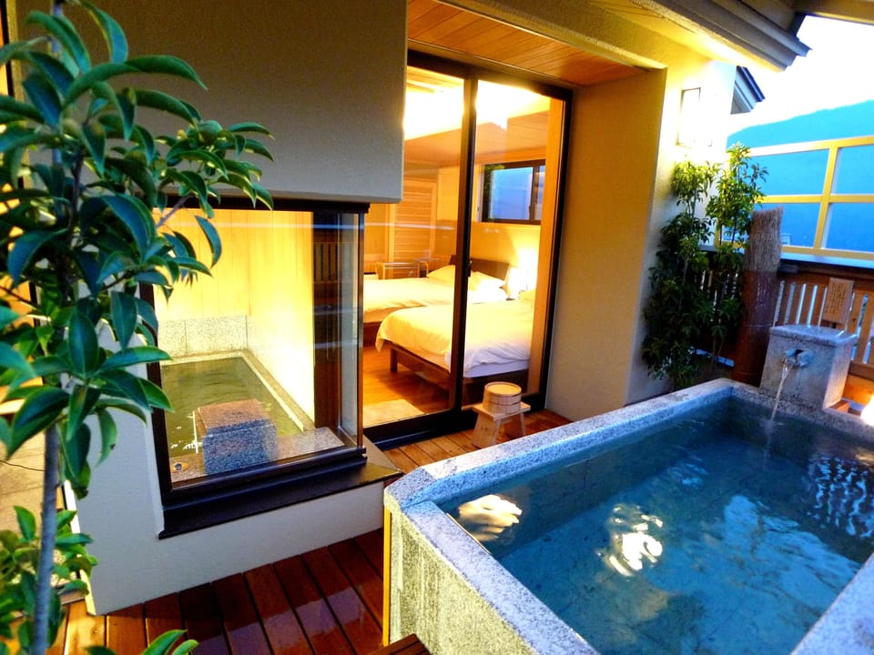 Japanese Western Style Suite, Open Air Bath | Premium bedding, minibar, in-room safe, desk