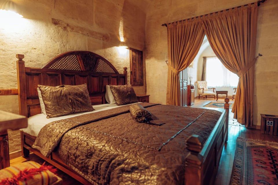 Comfort Suite | Premium bedding, minibar, in-room safe, desk