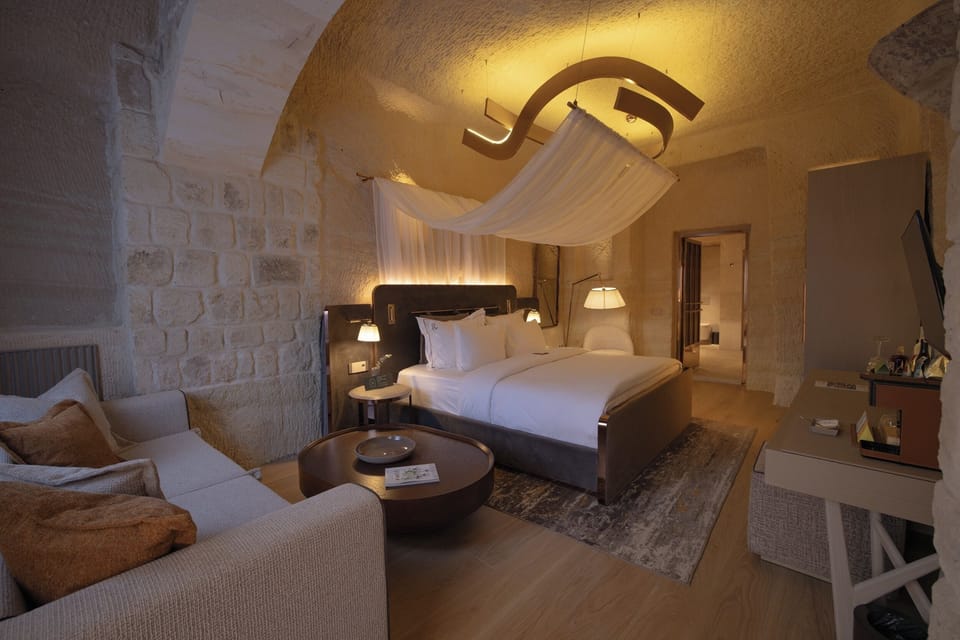 Hideaway Room | Premium bedding, minibar, in-room safe, blackout drapes