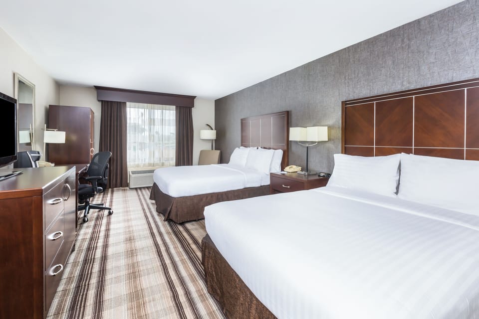 In-room safe, desk, laptop workspace, blackout drapes