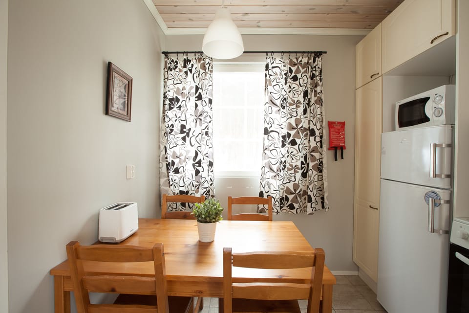 Villa Romeo with Sauna | Soundproofing, free WiFi, bed sheets