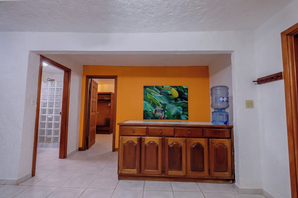 Luxury Condo, 1 Bedroom, Pool View, Garden Area | In-room dining