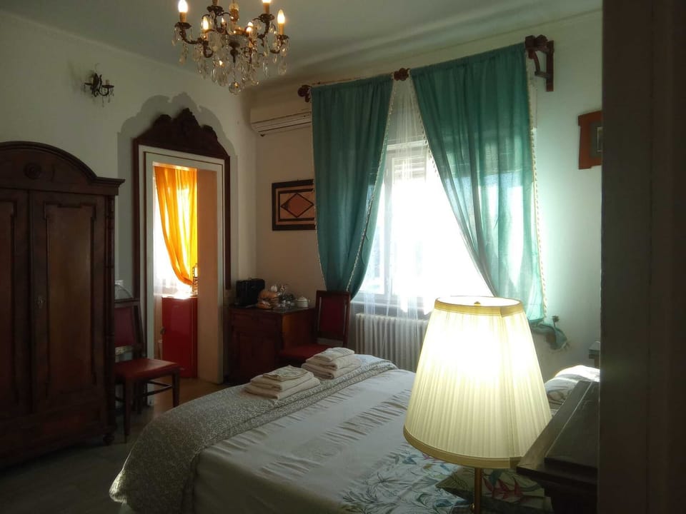 Family Room, 2 Bedrooms | Free WiFi, bed sheets