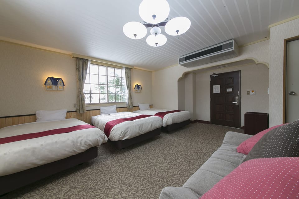 Japanese Western Style Room | Desk, blackout drapes, free WiFi, bed sheets
