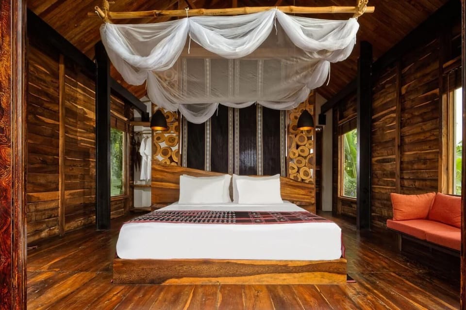 Blackout drapes, rollaway beds (surcharge), bed sheets