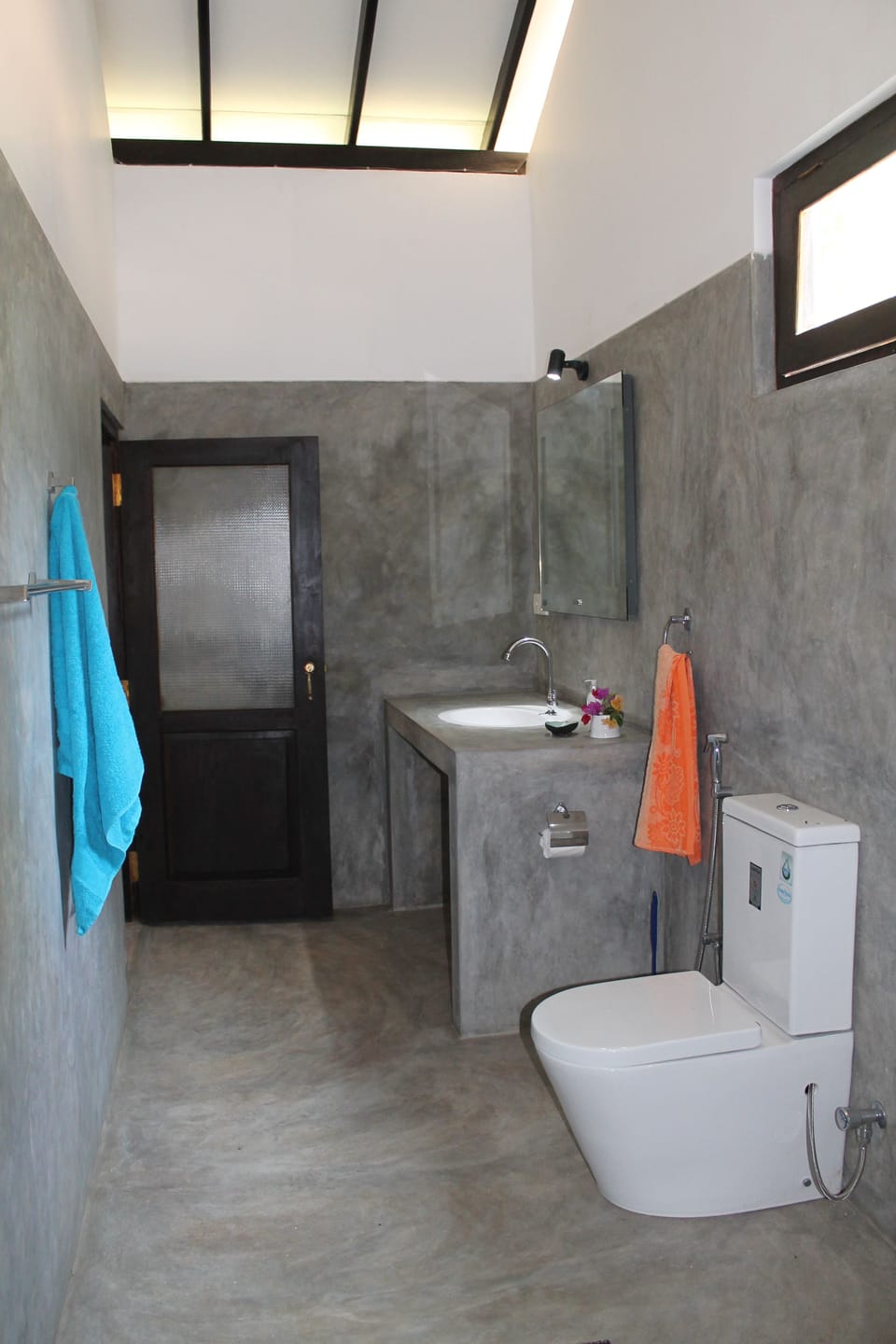 Comfort Bungalow, 1 Bedroom, Terrace, Beachside | Bathroom | Shower, free toiletries, towels