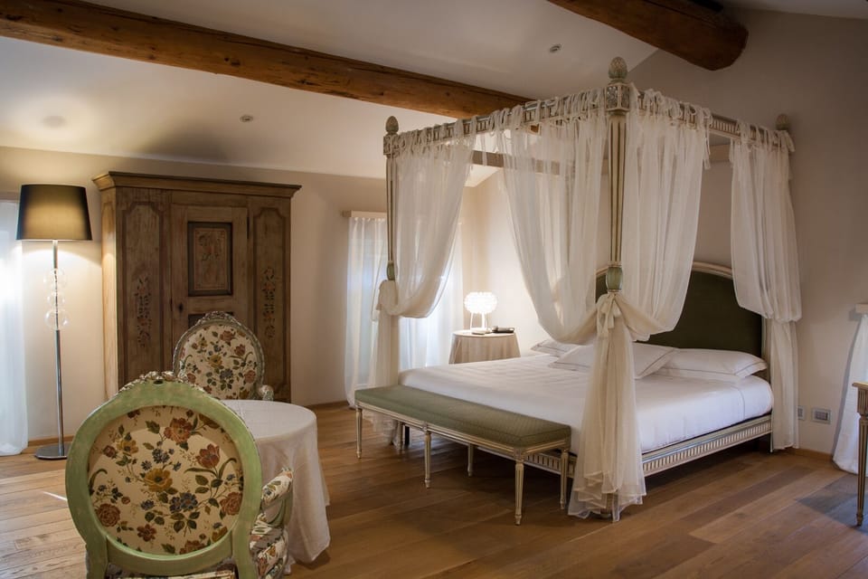 Junior Suite | Bathroom | Bidet, towels