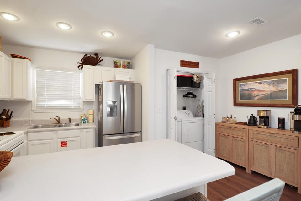 House, 1 King Bed (Barrier Dunes 422 ) | Private kitchen | Fridge, microwave, oven, coffee/tea maker