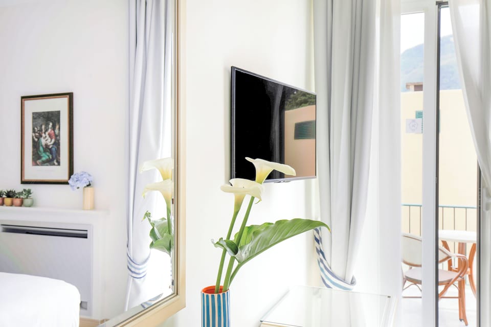 Standard Single Room, 1 Twin Bed | Minibar, in-room safe, desk, WiFi (free)