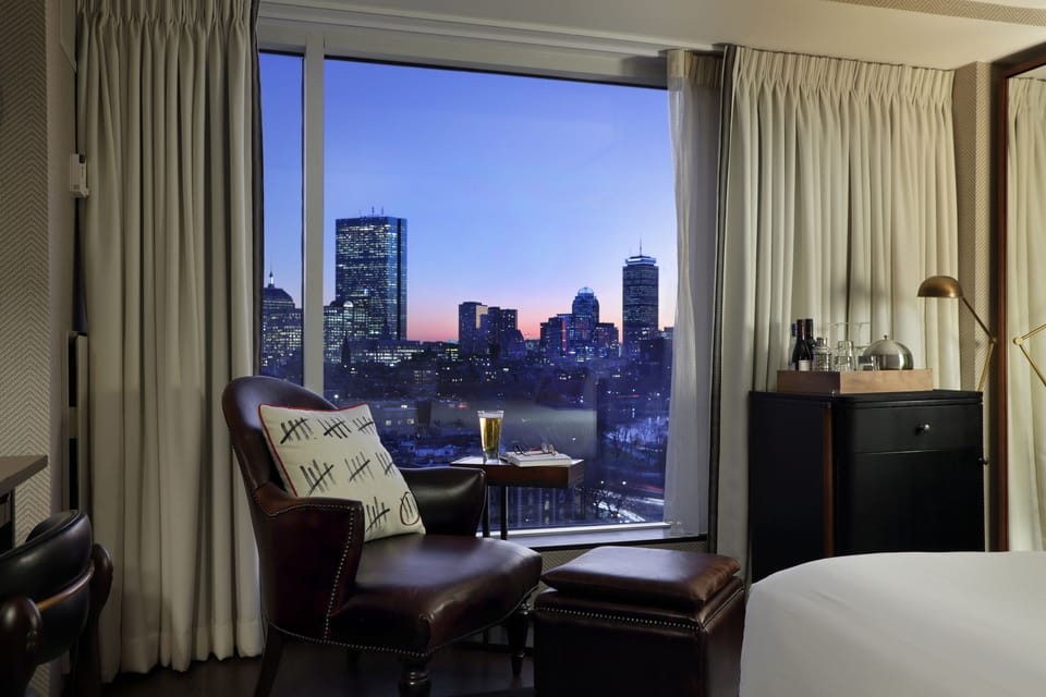 Premium bedding, down comforters, minibar, in-room safe