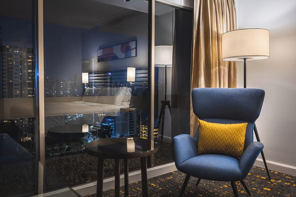 Premium bedding, down comforters, minibar, in-room safe