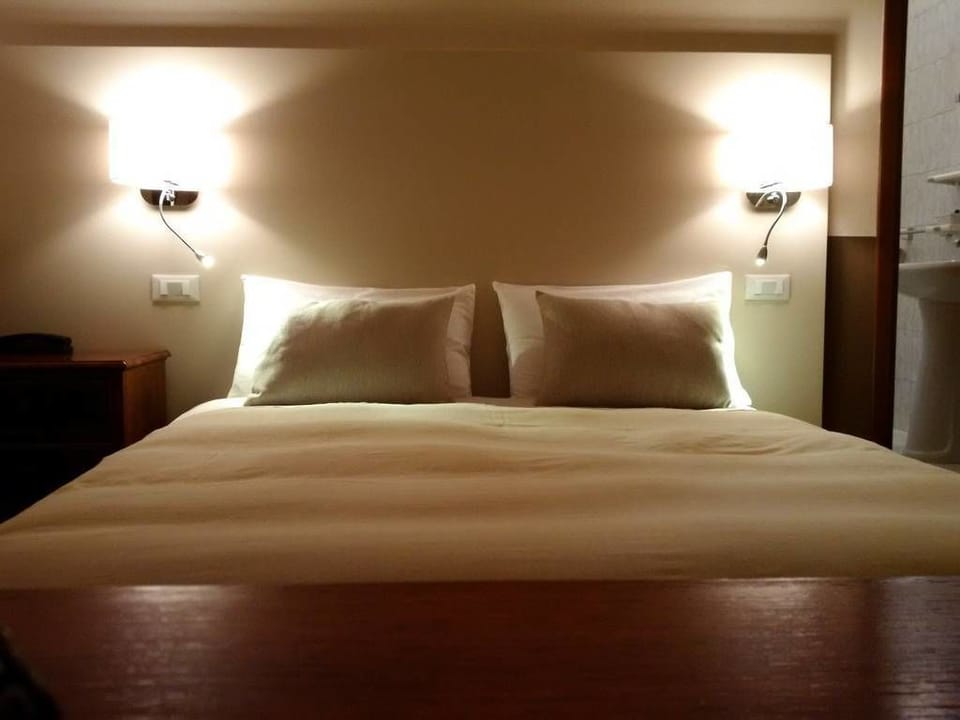 Double or Twin Room | In-room safe, desk, free WiFi
